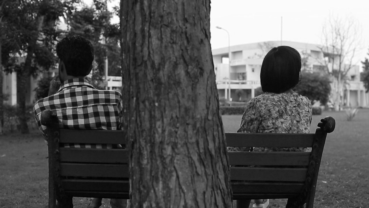 In Between その間